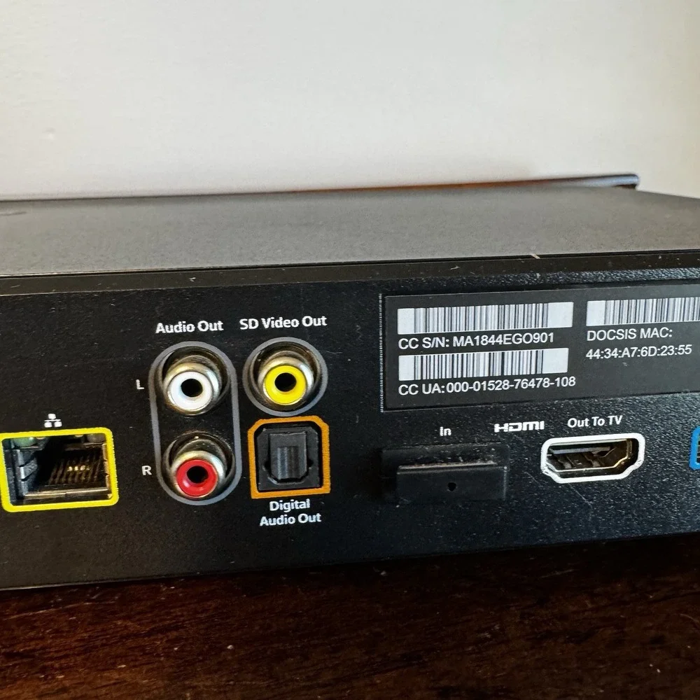 XFINITY XG2v2-P Model PACE PX022ANM HD TV Cable Box & Remote * NO CABLES *